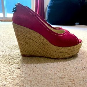 Pink wedges